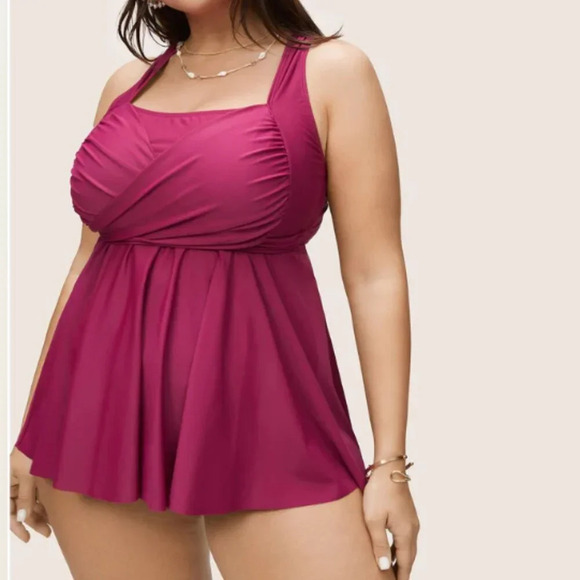 BloomChic Plus size Solid Square Neck Crossover Gathered Swim Top - Picture 1 of 6